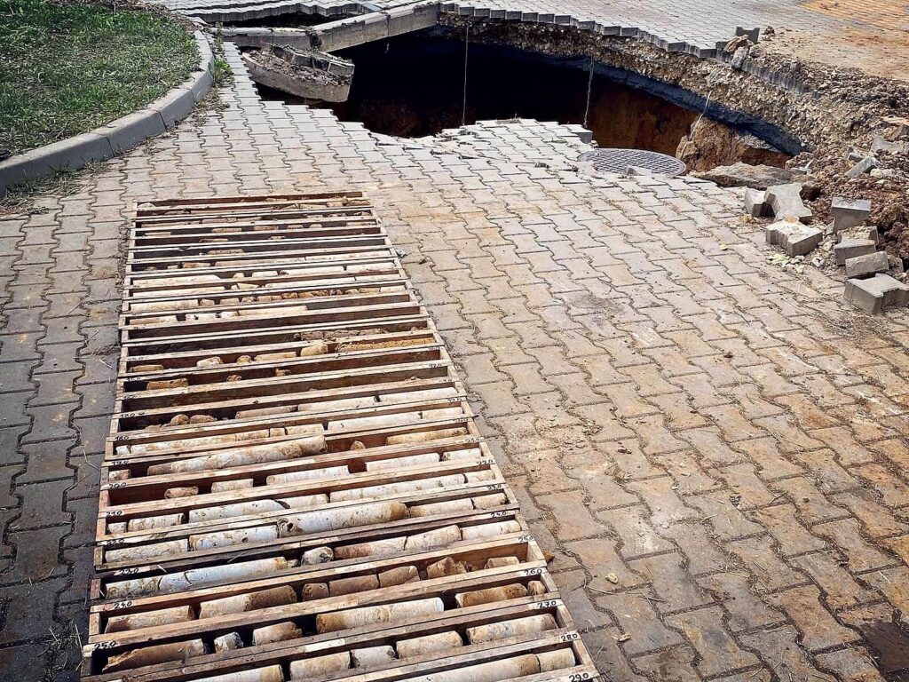 Dokumentacje gologiczno-inżynierskie - usługa GEOdev